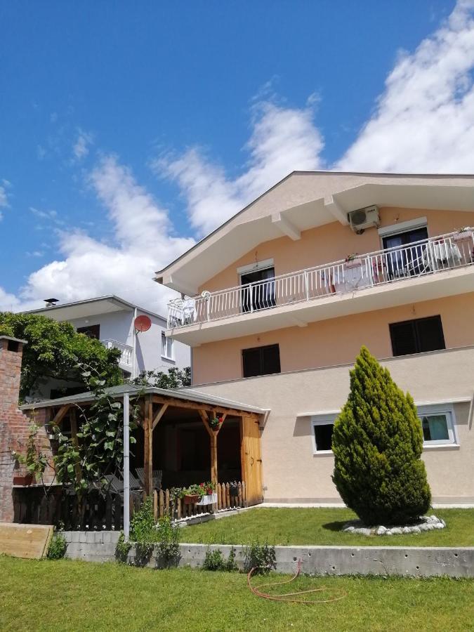 Ninic Family Apartments Tivat Exterior foto
